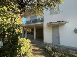 Casa Bianca con giardino a Magreta di Formigine