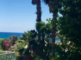 Modern 1 bedroom sea view beach apartment