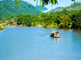 Areeya Phuree Resort Thaton, hotel pantai di Mae Ai