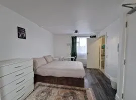 En-suite Mitcham