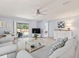 Charming and delightful getaway! Walk to Beach