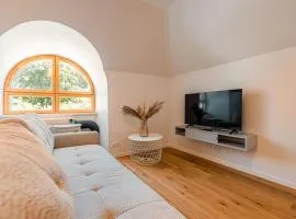 Komandandi Apartments