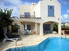 Villa Samantha, hotell i P&aacute;fos
