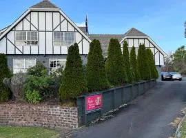 Tudor Manor Bed & Breakfast
