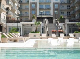 5 Min from everything! Pool, Gym, Balcony, apartment in Houston