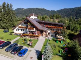 Villa Gloria Rooms & Apartments, bed and breakfast v Donovalech