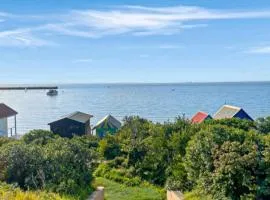 Cozy cottage by the beach in Mornington