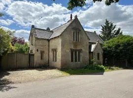 Trowbridge Lodge