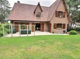 Annonce professionnelle. Jolie maison de vacances 4 chambres avec jardin à proximité de la plage, pour 8 personnes. WIFI, hotel i Hardelot-Plage