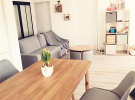 Magnifique T3, entre lac et montages, Embrun, hotel v destinaci Embrun