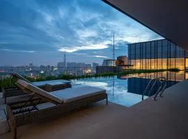 Luxury The MarQ-Free Infinity Pool, GYM & BBQ-D1