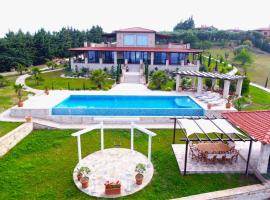Villa Aurelia, hotel in Ayios Nikolaos Sithonia
