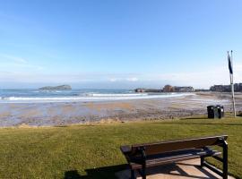 Beach Court, hotel u gradu Nort Bervik