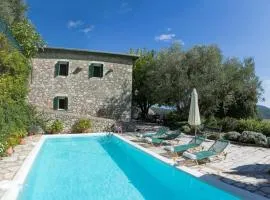 The Old House Guest House - Collection Villas
