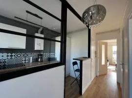 T2 lumineux refais à neuf avec parking !