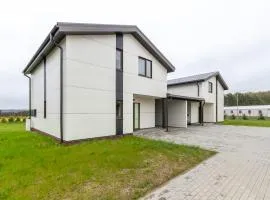 Luxury villas in quiet location