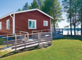 Fritidshus - Cottage - Holiday house - Soluppg&aring;ng, hotel de playa en Blattnicksele