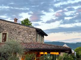Relais La Magioca -Adults Only-, hotel con vasche idromassaggio a Negrar