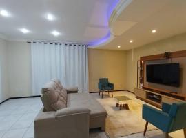 CASA com piscina 4 quartos 2km da praia do Aracagy 15 pessoas, villa in S&atilde;o Lu&iacute;s