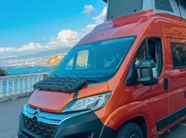 Furgoneta Camper Canarias、プエルト・デ・ラ・クルスのグランピング施設