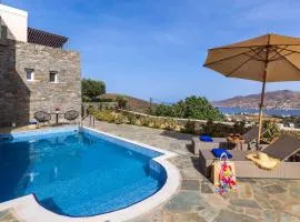 Stelios-Korina Villa with Pool and Stunning View in Syros Posidonia