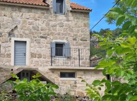Stone house Gazda, hotel v Omiši