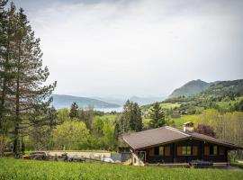 Venez chez vous - Chalet le Dahu, hotel i Rovagny