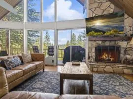 Luxe Mountain Retreat Lake Village Close Game Room AC Backs up to trails