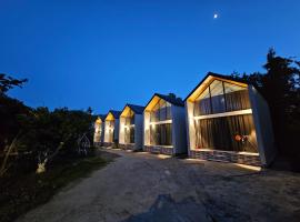 Guest House Koba, δωμάτιο σε οικογενειακή κατοικία στο Μπατούμι