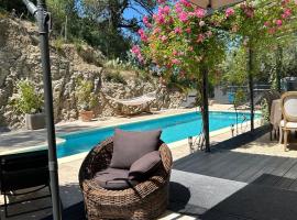 Loft sauna balnéothérapie, hotel a Beaucaire
