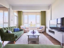 Luxury apartment with Bosphorus view in Sarıyer!, hotel v destinaci Sarıyer