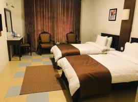 Rahib inn Hotel Mall Road, hotel v destinaci Murree