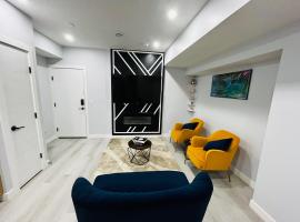 Amy's 2-Bedroom Residence, Hotel in Calgary