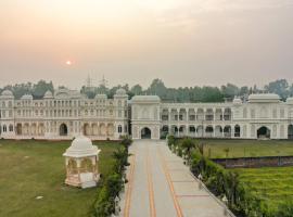 kairvi fort resort, hotel v destinaci Morádábád