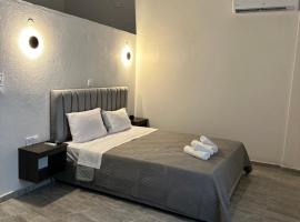 NATALIE'S APARTMENTS，位于马克里的酒店