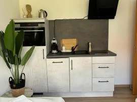 Deluxe Studio Bella