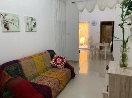 A lovely ground floor apartment, 15 minutes by car from the airport and 2 minutes walk to the beach.