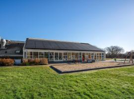 Cozy Apartment In Hemmet With Sauna, hotel en Hemmet