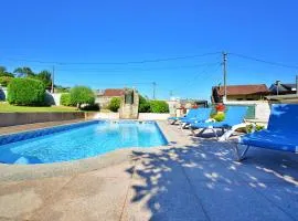 GALIHOST - Enorme casa con piscina en Vilanova de Arousa