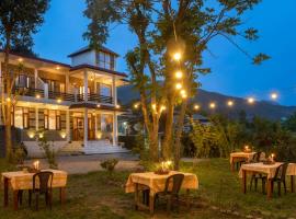 The Birdhouse Villa, hotel v destinaci Bir
