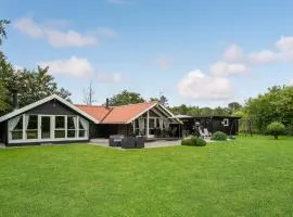 Amazing Home In Oksbøl With Wifi