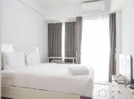 Modern Look Studio Room at Citra Living Apartment By Travelio
