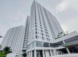 Minimalist 2BR Apartment at Serpong Garden near Train Station By Travelio