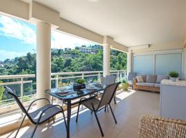 BEAUSEJOUR - Splendide 2 pièces - Piscine - Parking - Vue mer, hotel in Beausoleil