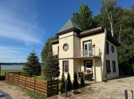 Domek Łeba Nowęcin, hotel v destinaci Leba