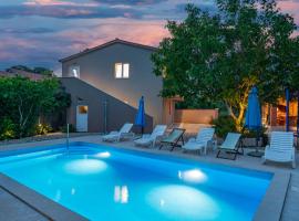 Holiday house Leone, hotel v destinaci Bibići