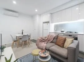 Exquisite And Warm 1br Nest In Footscray Pool Gym