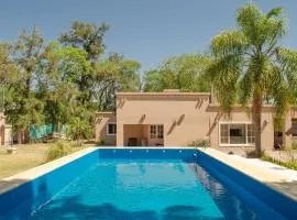 Casa de vacaciones con piscina y espacio recreativo