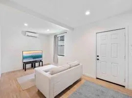 Modern Luxury 1BR Apartment Close to Attractions