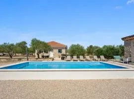 Pet Friendly Home In Vodice With Outdoor Swimming Pool